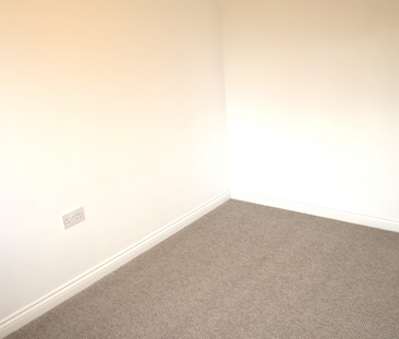 3 bedroom detached house to rent - Photo 3
