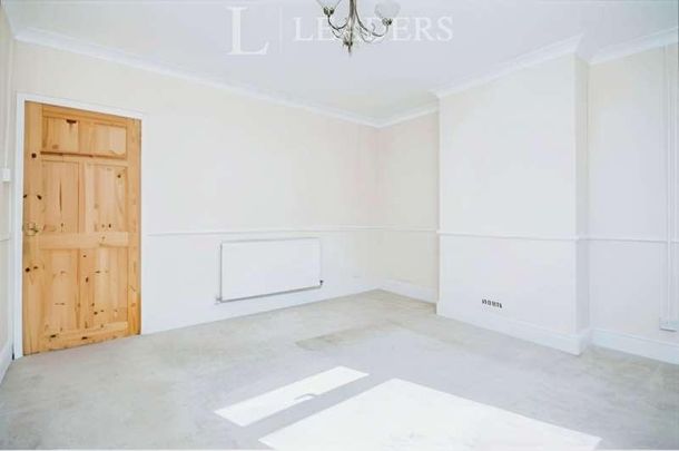 Hall Road, Oulton Broad, NR32 - Photo 1