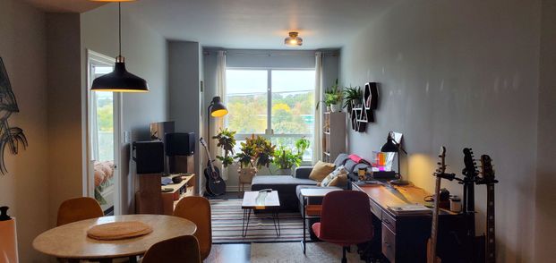 For Lease - 3865 Lake Shore Boulevard Unit# 408, Toronto, Ontario - Photo 1