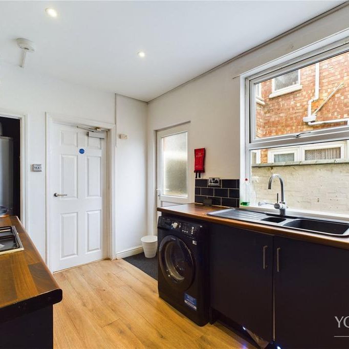 4 bedroom house to rent - Photo 1