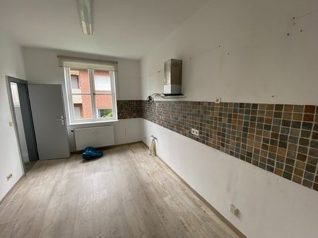 Renovierte, großzügige 4-Zimmer-Wohnung in zentraler Lage! - Foto 3