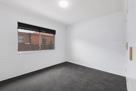 2/39 Church Street, TAMWORTH NSW 2340 - Photo 2