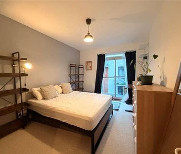 Highfield Close, London, SE13 - Photo 3