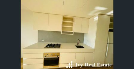 2 bedroom 1 bathroom home located in central Glen Waverley! - Photo 3