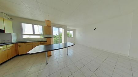 Location Appartement 3 pièces 69m² LOUDUN 86200 - Photo 5