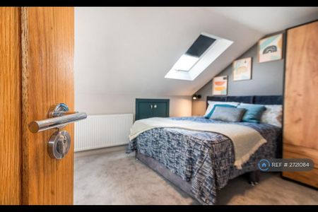 1 bedroom in a house share to rent - Photo 5