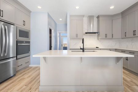 AVAILABLE OCTOBER 1 - Beautiful 4 Bedroom home in Glacier Ridge NW - Photo 3