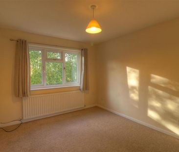 2 bedroom maisonette to rent - Photo 1