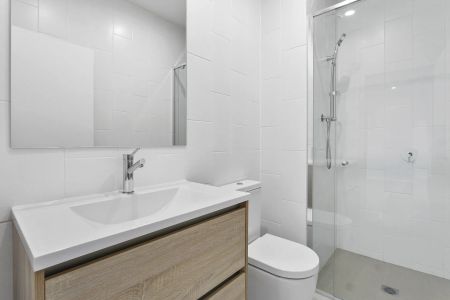 Top-Floor Apartment with Study & Sweeping Googong Views - Photo 5