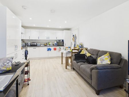 2 bedroom apartment to rent - Photo 2