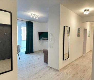 Apartament modern 3 camere 2 bai parcare si terasa zona Centrala - Fotografie 2