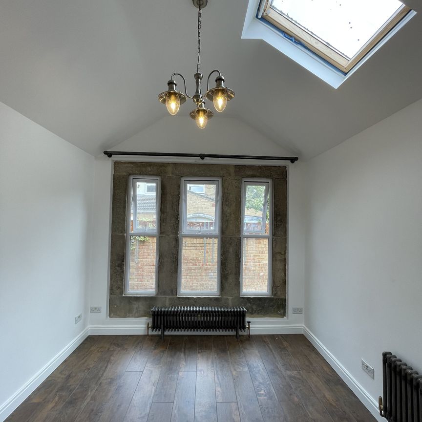 2 bed Detached Bungalow in Eldon Villas 13 Eldon Road, Walthamstow, E17 7BZ - Photo 1