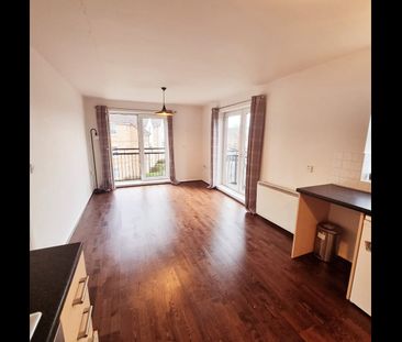 2 Bed Flat, Pipkin Court, CV1 - Photo 1