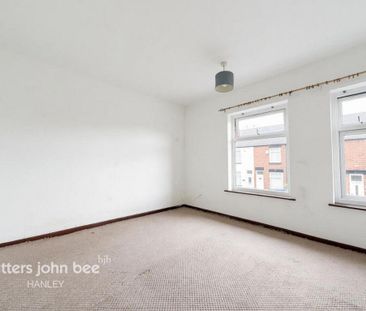 2 bedroom end of terrace house to rent - Photo 5