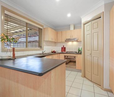 3 Bedroom Villa Centrally Located - Photo 6