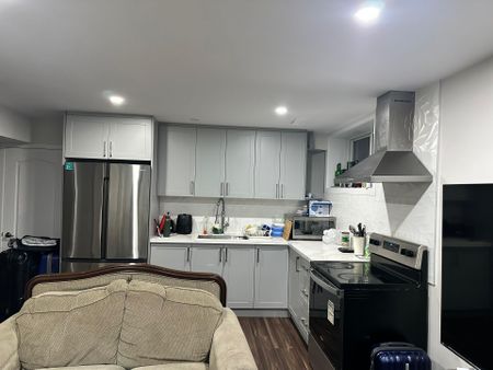 For Lease - 115 Pondcliffe Drive, Kitchener, Ontario - Photo 2