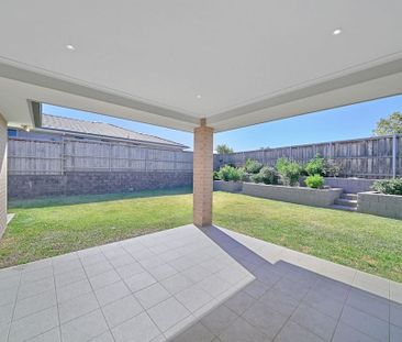 Spacious 4 Bedroom Family Home - Photo 3