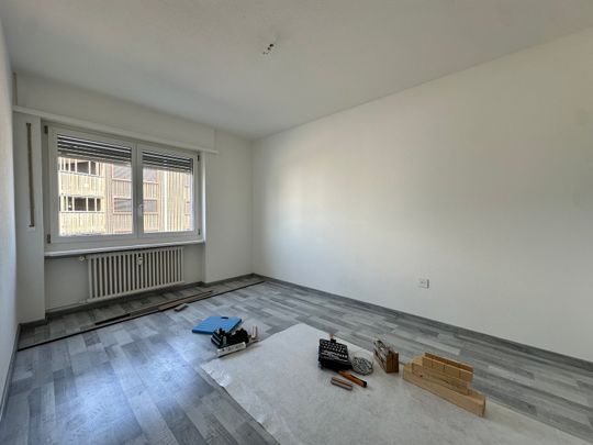 "frisch renovierte 3-Zimmerwohnung mit sonnigen Balkon" - Photo 1