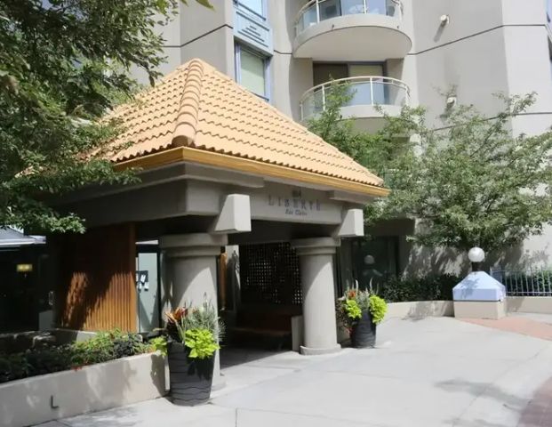 Eau Claire - Beautiful Spacious 2B/R+Den Condo in Downtown | 804 3 Ave SW, Calgary - Photo 1