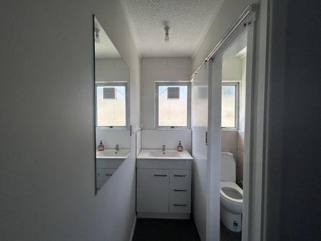 Renovated & Ready to Rent - Photo 5