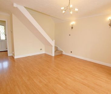 2 bedroom semi-detached house to rent - Photo 6