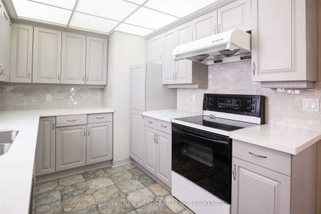 For Lease - 88 Pemberton Avenue, Toronto, Ontario - Photo 4
