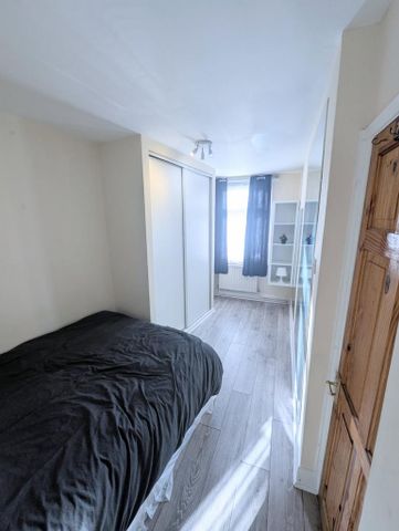 1 bedroom house of multiple occupation to rent - Photo 2