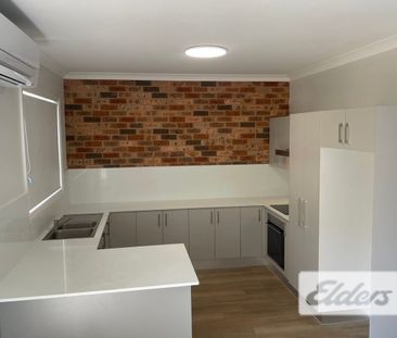 Low-Maintenance Villa - Photo 2