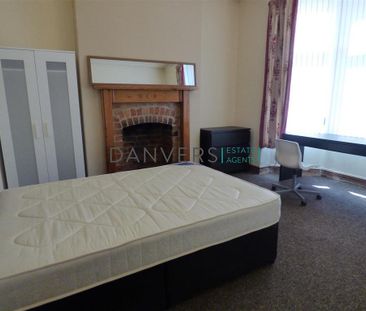 4 bedroom terraced house to rent - Photo 4