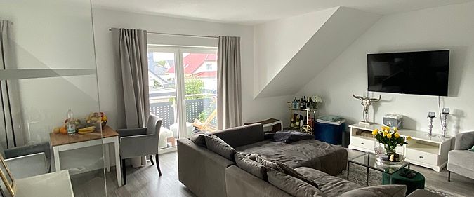 Neuwertige 4-Zimmer-Wohnung mit Balkon - Foto 1