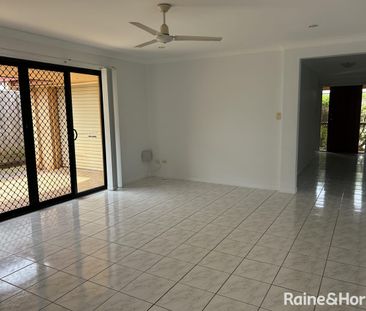 RENOVATED FAMILY HOME IN QUIET LOCATION - Photo 3