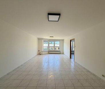 Appartement te huur in Roeselare voor € 800 met 2 slaapkamers - Photo 3