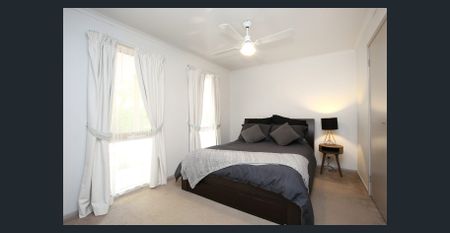 Spacious Two-Bedroom Home in a Prime Blackburn Location - Photo 3