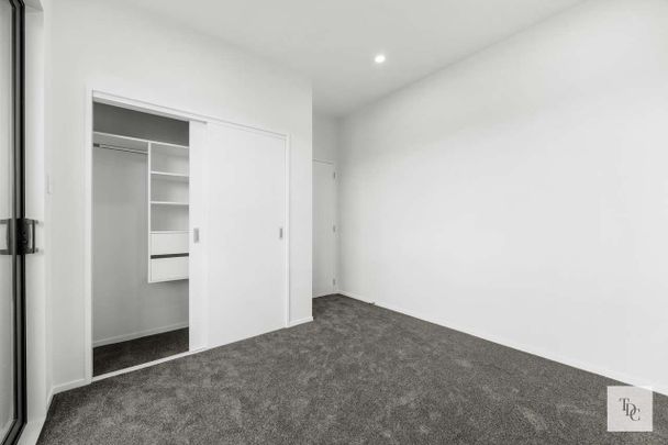 Brand New 3 Bed Town House at Drury. - Photo 1