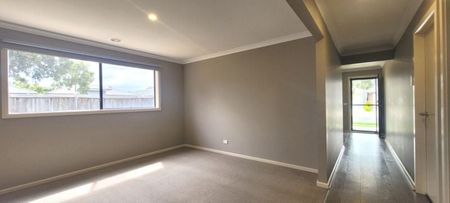 Comfortable Family Living in a Prime Location - Photo 3