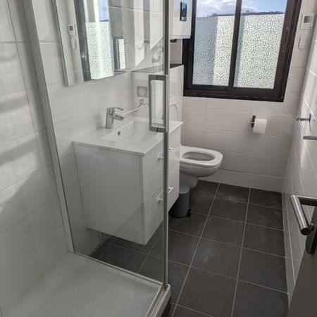 Location Appartement 2 pièces 27m² DEVILLE LES ROUEN 76250 - Photo 4