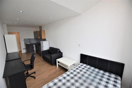 Studio to rent - Photo 2