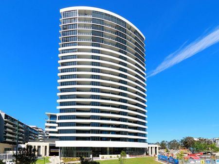 Modern 2-Bedroom Apartment with Winter Garden & Water Views - Photo 3