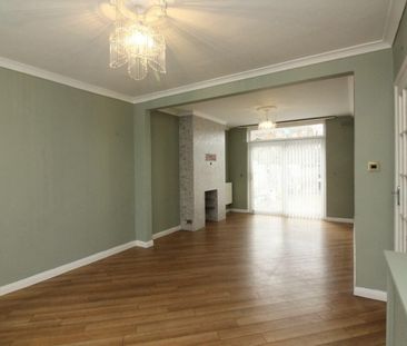 3 Bedroom House - Terraced To Let - Photo 6