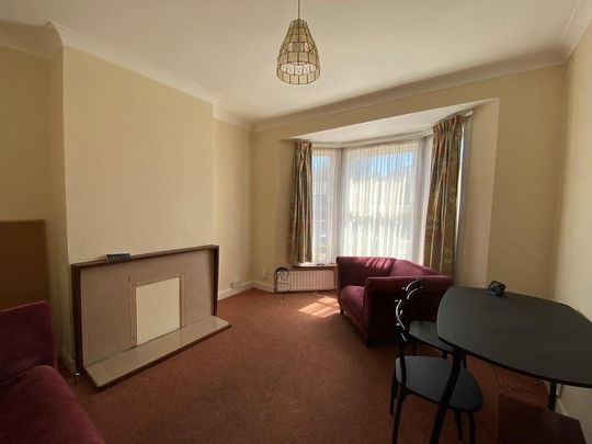 4 bedroom semi-detached house to rent - Photo 1