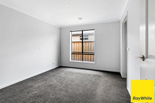 117 Park Orchard Drive, Pakenham VIC 3810 - House For Rent | Domain - Photo 1