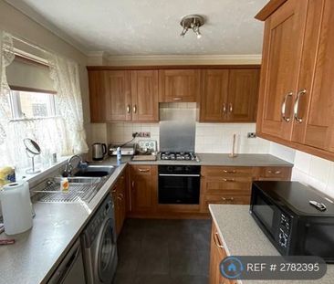 3 bedroom terraced house to rent - Photo 3