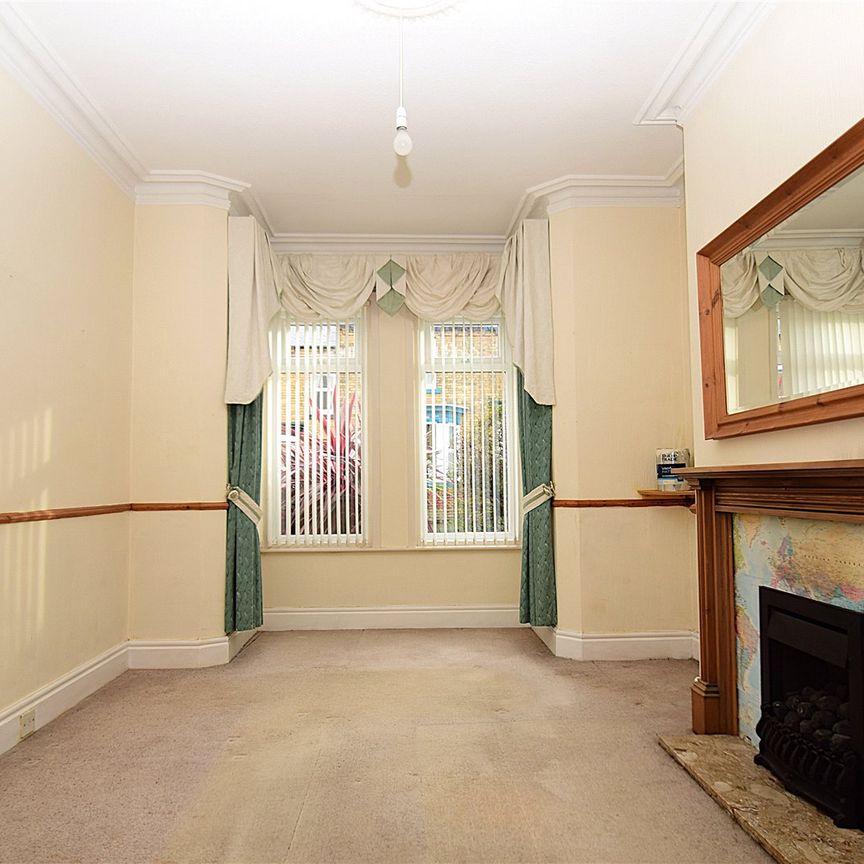 2 bed terraced house to rent in Franklin Street, Scarborough, YO12 - Photo 1