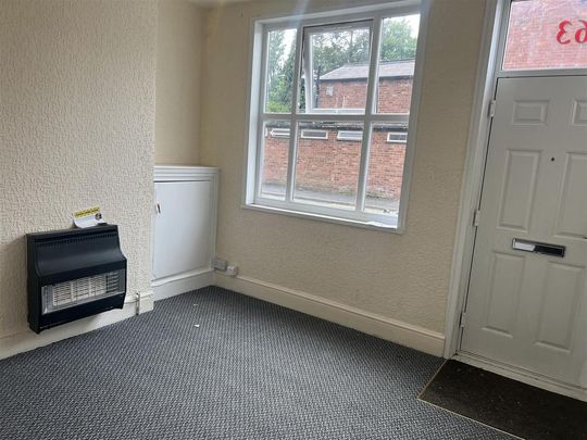 3 bedroom terraced house to rent - Photo 1