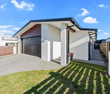 Coastal, Central, Cosy - Papamoa - Photo 4