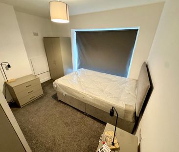 4 bedroom house share to rent - Photo 3