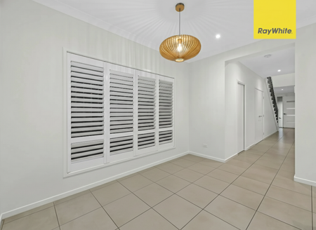 Near-New Metricon Home, 4 Bedrooms 2 Living Areas, Ducted A/C, Solar, Premium Location - Photo 2