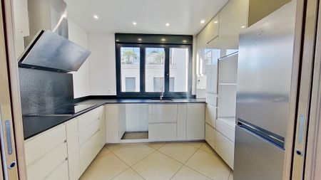 Location Maison 6 pièces 91m² - Photo 2