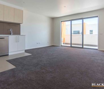 Top Floor Apartment - Photo 6