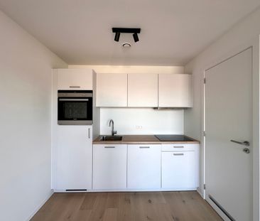 1410, Waterloo - Photo 4